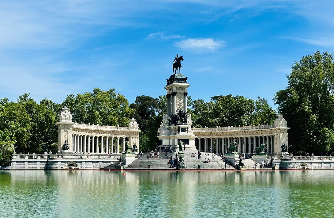 Retiro Park Madrid.jpg